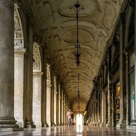 Appartamento Ca' Fenice 1921 *